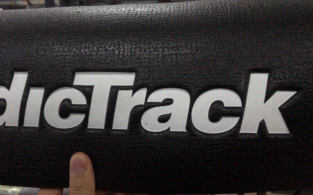 瑜伽地墊，運(yùn)動地墊，運(yùn)動器材墊，跑步機(jī)墊，動感單車墊